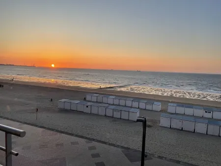 Magnifique Appartement vue sur mer Отели в г. Кнокке-Хейст