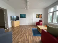 INSELVILLA - Holiday apartment on the island in Hameln