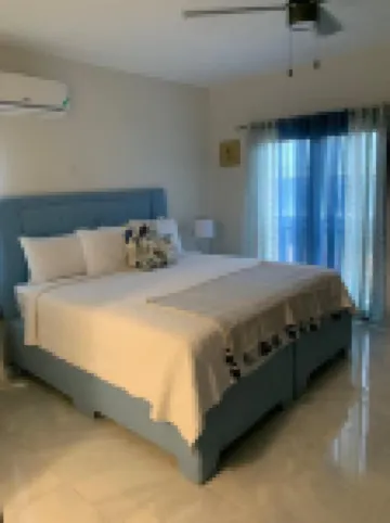 Serene Dream/ walking distance from the beach, other popular tourist attractions Hoteles en Discovery Bay