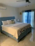 Serene Dream/ walking distance from the beach, other popular tourist attractions