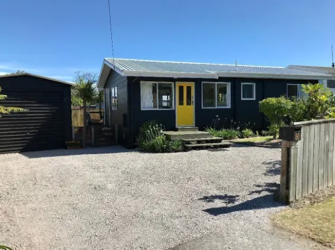 Marigold Cottage, includes bikes & kayaks