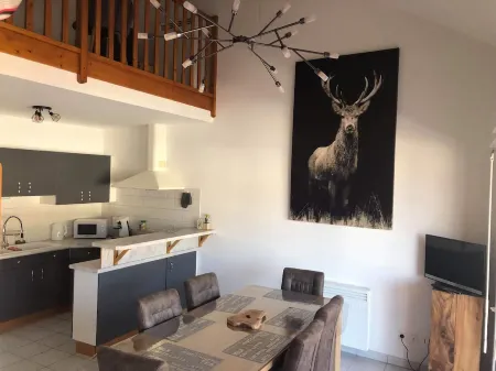 Nice duplex with a view of the hillside of Xettes