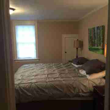 Classic College Hill detached house Rooms