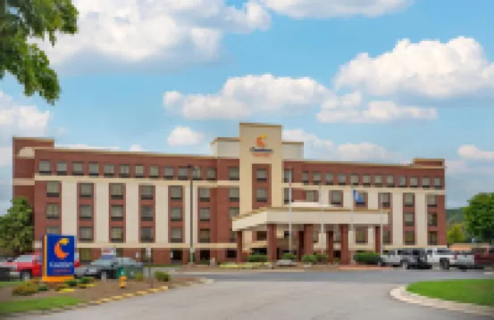 Comfort Suites Outlet Center