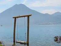 Spectacular Lakefront Cabin with luxury outdoor shower Hotels in San Marcos La Laguna
