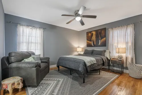 Charming 3-bedroom house in welcoming Abilene, Pet/family friendly.