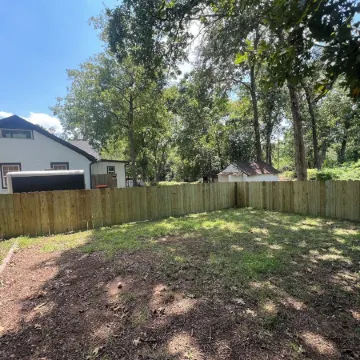 Agreeable Gray: 3 Bedroom, Soothing 5 Beds, Large groups, Pet Friendly