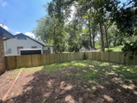 Agreeable Gray: 3 Bedroom, Soothing 5 Beds, Large groups, Pet Friendly