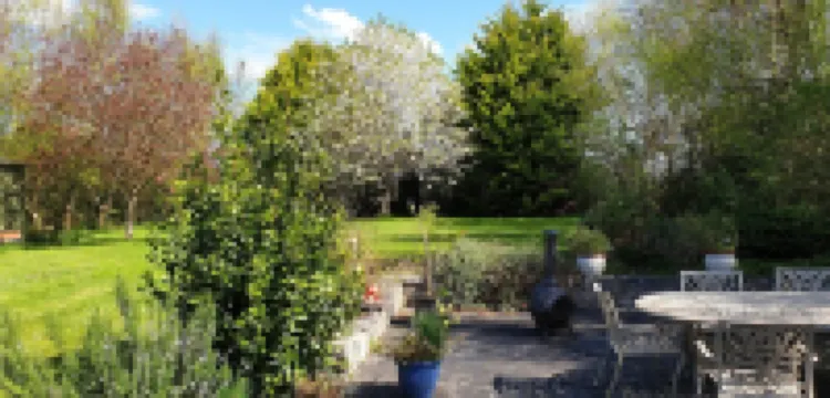 Cottage on Lough Ree / River Shannon in the heart of Ireland โรงแรมใน