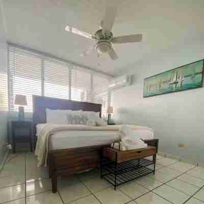 Aqua Salada Window 22 Ocean Marina View with POOL- 5 min from beach Rooms