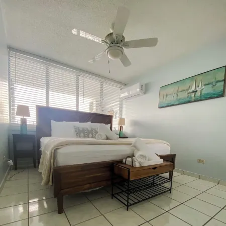 Aqua Salada Window 22 Ocean Marina View with POOL- 5 min from beach