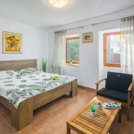 Mediterranes Ferienhaus mit Garten 200 m vom Meer