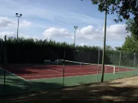 5-star property, heated pool, tennis, golf, gym, 2.5 acre park