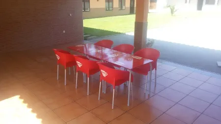 Ideal for families with children, has plenty of room to play. Pets accepted Отели в г. Калван