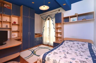 Plautila Suite - aqua haven with pool, sauna & BBQ Hotels near Porta Caesarea