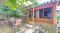 Casa Pacifico: Starlink, AC & Superbly Located!