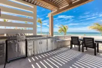 Beautiful New Beachfront home near Costa Palmas (Four Seasons) on the Eastcape
