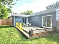 Bluewater Delight Hotels near Mike Weir Park Rd