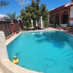 Bright, big, pool, 5 min 2 beach