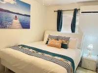 Lovely Apartment with King Size Bed in Venetian Road