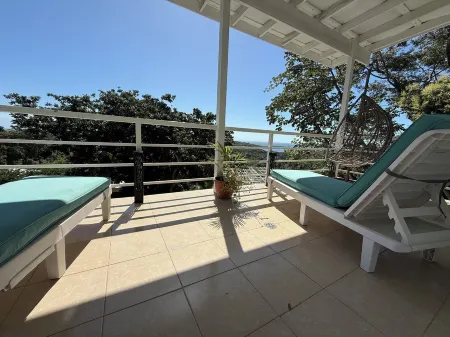 Casa Simòn, 2 bedroom Отели в г. First Bight