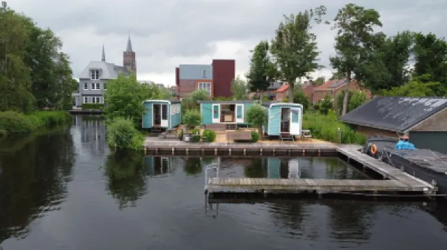Tinyhouse De Scheepskooi - Lakes of Vinkeveen near Amsterdam Hotels in 