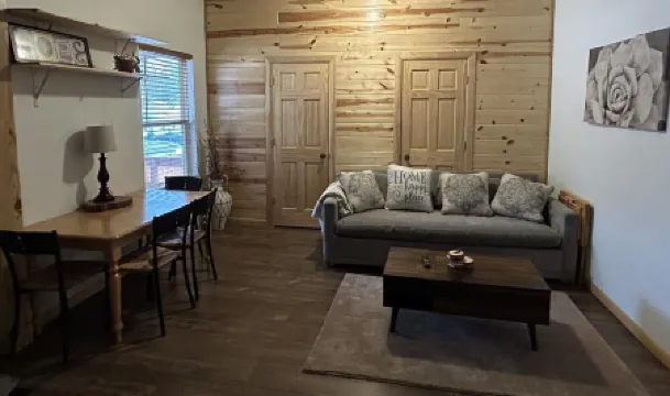 Cozy and charming cabin! Perfect for getaways and fun activities for all ages