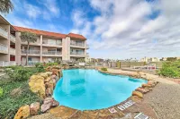 Coastal Condo w/ Dock Access, 2 Miles to Beach! - parking