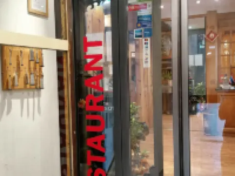 Petit Helvetia Budget Hotel Hoteles en Zermatt