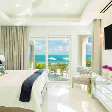 Villa DelEvan 4E / Beachfront 6 bedroom house on the Grace Bay Beach, Rooms