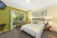 Azura Beach House B&B