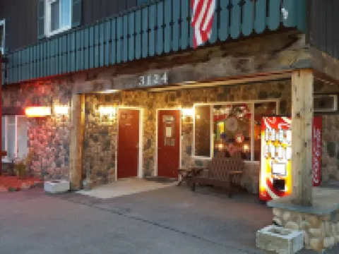 Clark's Beach Motel Hotels in Webb