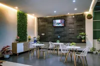 Tropical Point Hotel Syariah Hotels in Mandonga