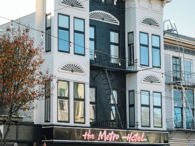 The Metro Hotel
