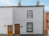 Duck Cottage Hotels in Flamborough