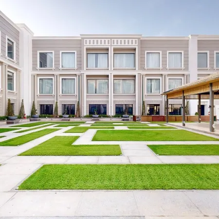 The Tivoli New Delhi Отели рядом с достопримечательностью «Храм Чаттарпур»
