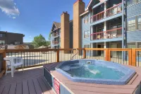 River Mnt Lodge E302