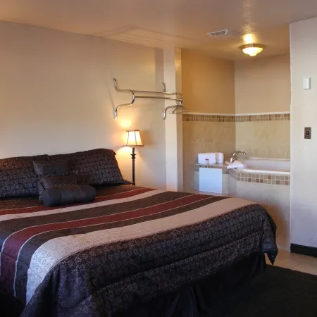 Lava Spa Motel & RV