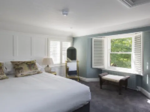 Mount Edgcumbe Hotels in Tunbridge Wells