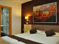 Hostal Falfes Hôtels à proximité de : Tour BBVA