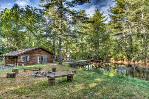 Magnolia Streamside Resort - 3 tähden