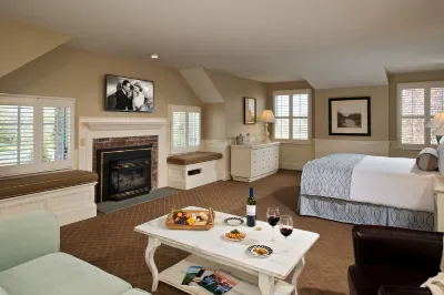 Chatham Wayside Inn فنادق في East Harwich