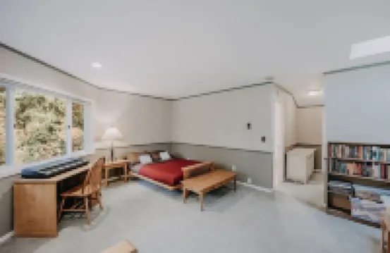 13sl - Hot Tub - Pets Ok - Wifi - Sleeps 8 2 Bedroom Home by RedAwning