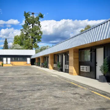 Outdoors Inn