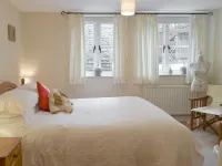 6 Riverdale
