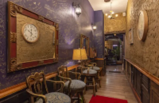 The Clock Hostel & Suites