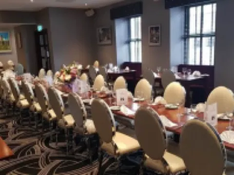 Castle Hotel Neath otelleri