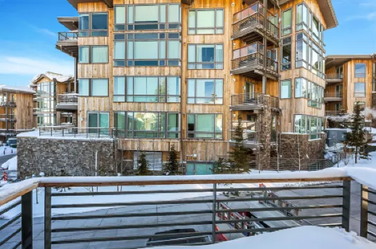 Luxury Five Bedroom Private Home with Stunning Park City Views 5 Home by Redawning