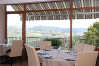 Logis Hôtel Au Vieux Morvan "récemment rénové", au cœur de la Bourgogne, Piscine & Spa Hotels in Planchez