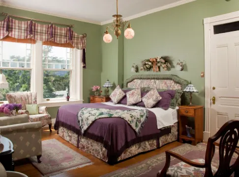 B. F. Hiestand House Bed & Breakfast